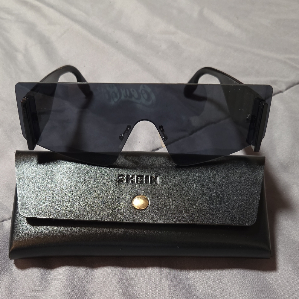 SHEIN Black Women's Sunglasses